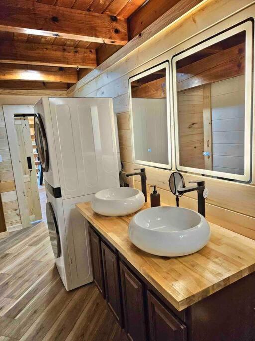 Modern Lake Side Nest• Hotub Fenced Yard King Beds Sevierville Buitenkant foto