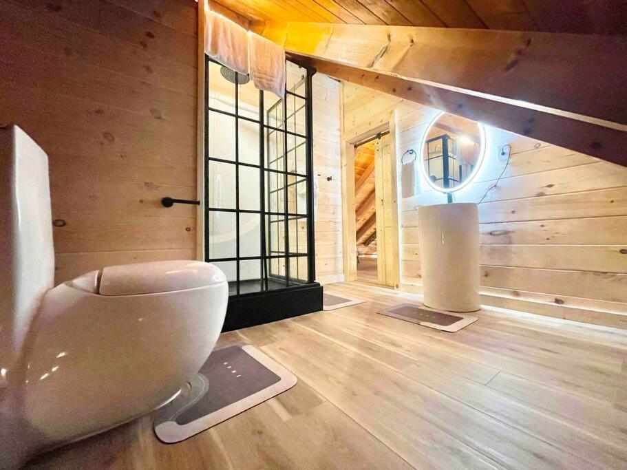 Modern Lake Side Nest• Hotub Fenced Yard King Beds Sevierville Buitenkant foto
