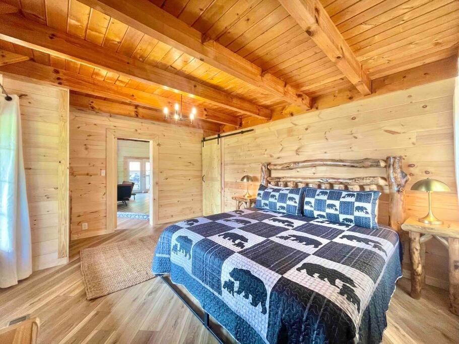 Modern Lake Side Nest• Hotub Fenced Yard King Beds Sevierville Buitenkant foto