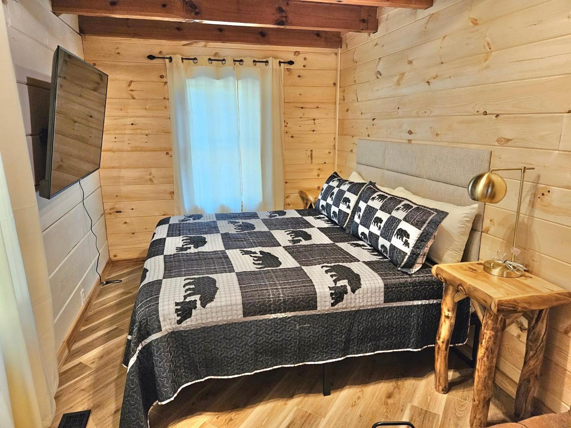 Modern Lake Side Nest• Hotub Fenced Yard King Beds Sevierville Buitenkant foto